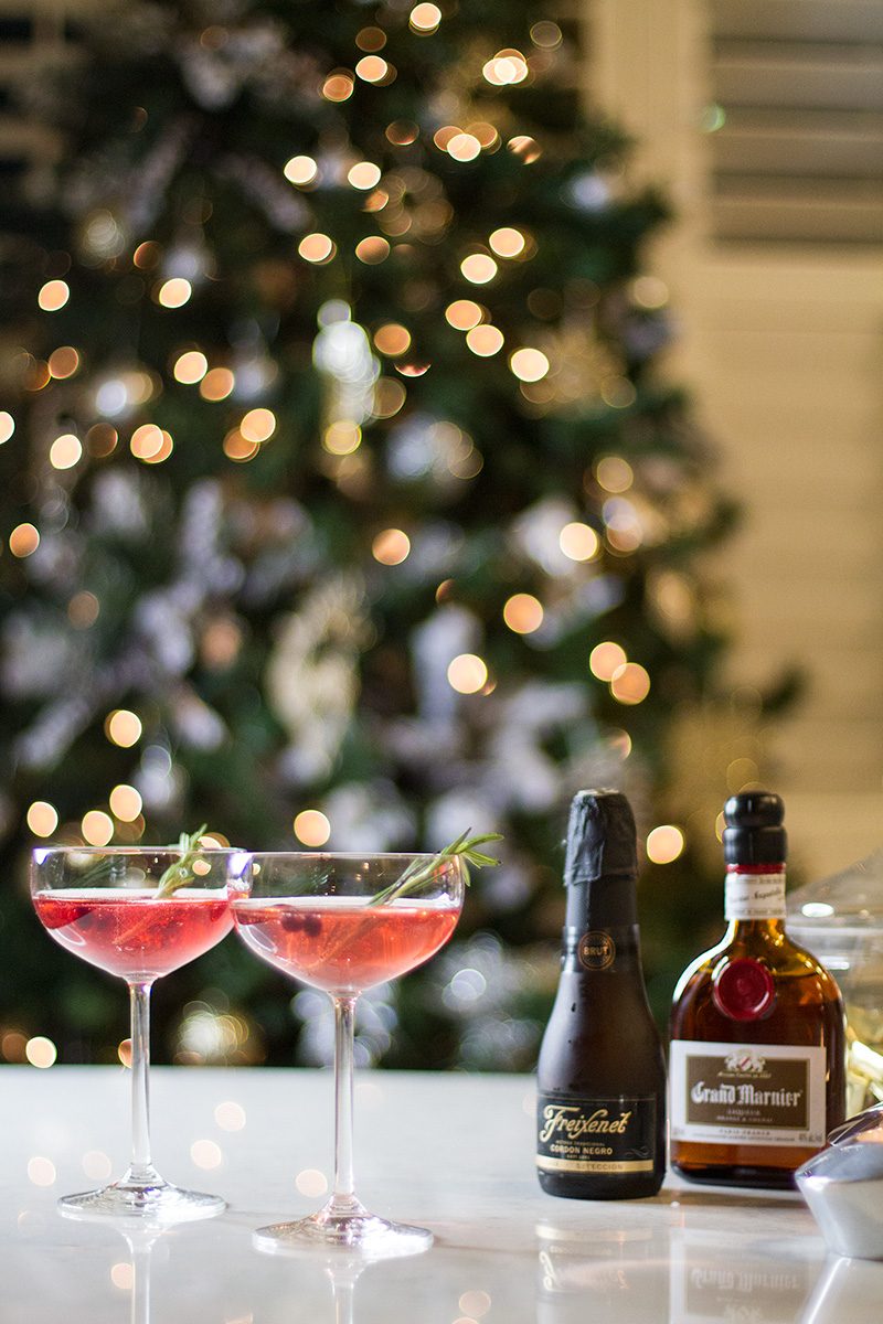 champagne christmas cocktail, champagne cocktail,