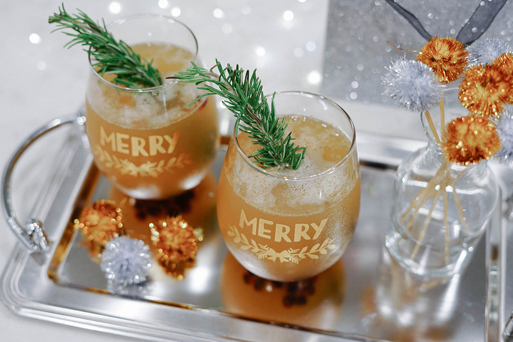 Champagne Paleo Cocktail - Christmas Cocktails