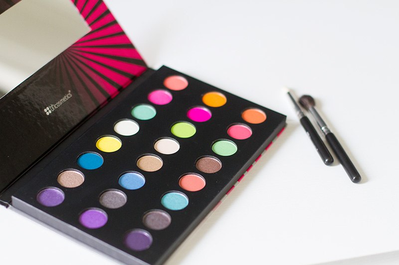 bh cosmetics pop art eye shadow palette